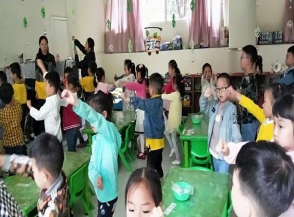 3ͼƬ52017ѧǰ ʵѧ.jpg